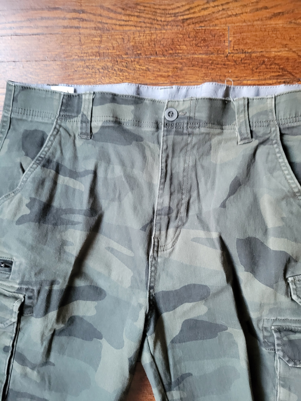 IRON CO. Men's Green Camo Cargo Shorts Pockets Casual Workwear Size 36 - Picture 5 of 15